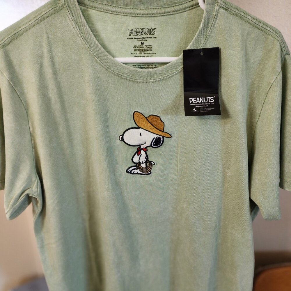 Peanuts Snoopy Cowboy Western Men's Medium Brand NEW with Tags Embroidery Design